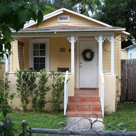 Key West Style Historic Home In Coconut Grove Florida The Yellow House Miami Exterior foto