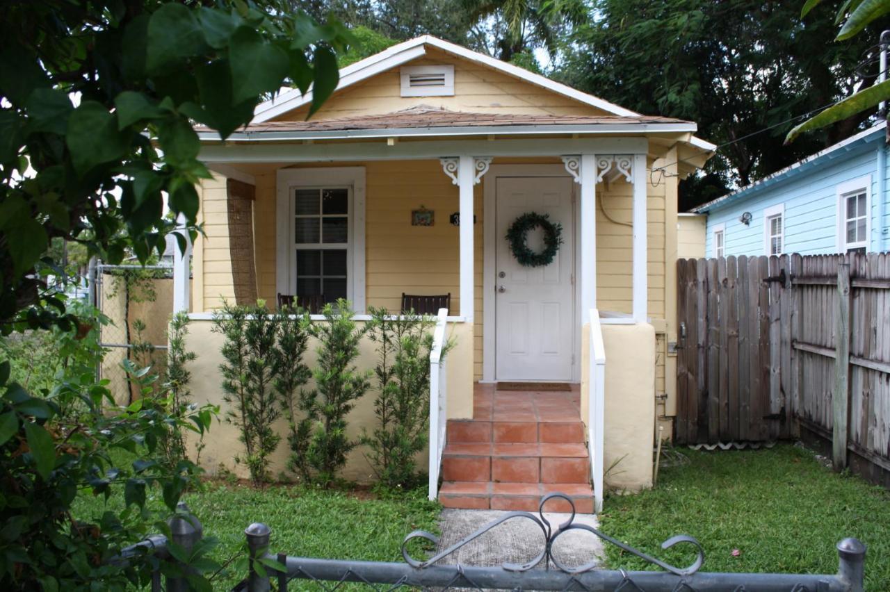 Key West Style Historic Home In Coconut Grove Florida The Yellow House Miami Exterior foto